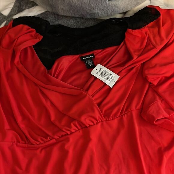 NWT torrid sz5(5xl) shirted surplus lace back red shirt/top/blouse 3/4 sleeve - Picture 4 of 6